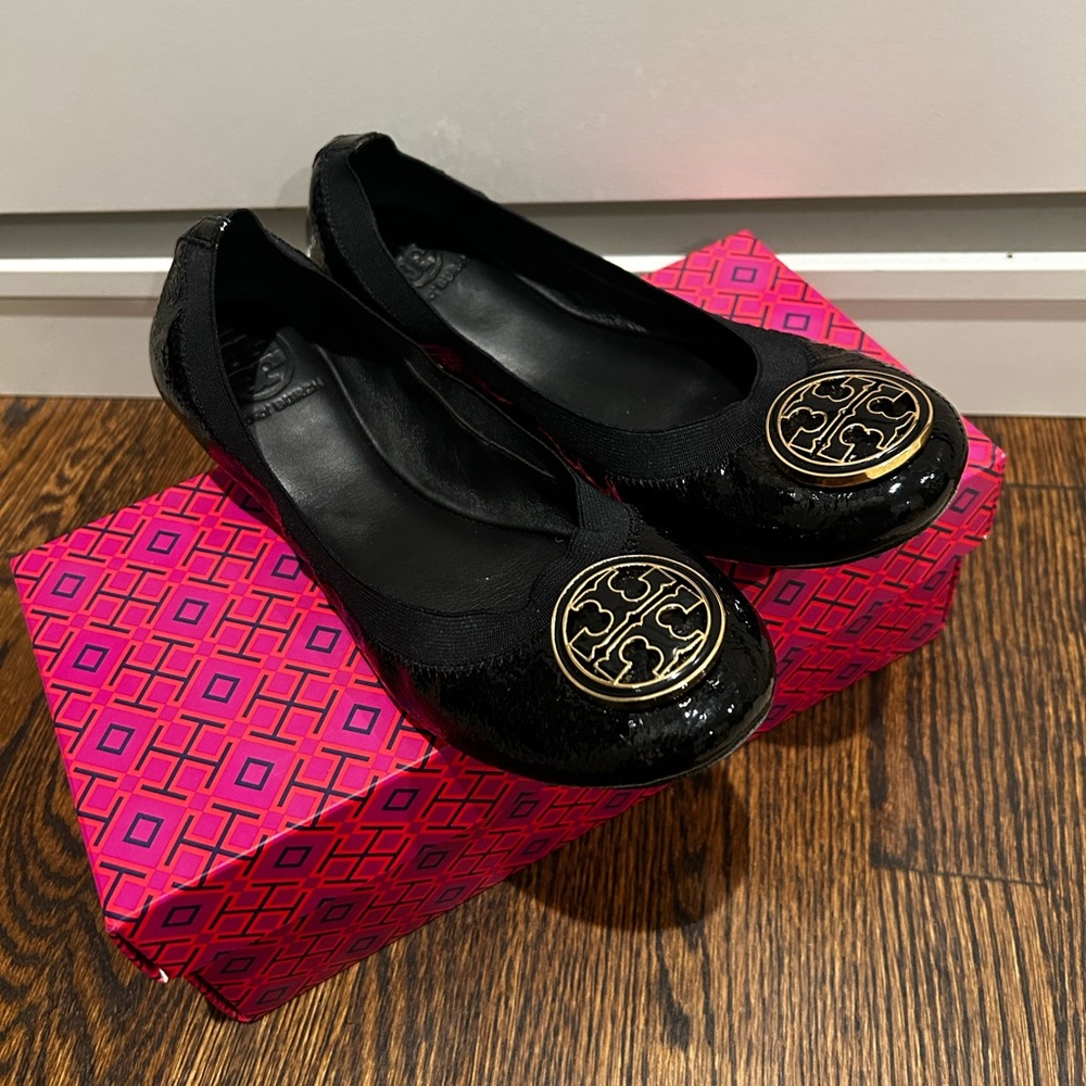 Tori Burch Caroline Elastic Elegant Black Ballet Flats